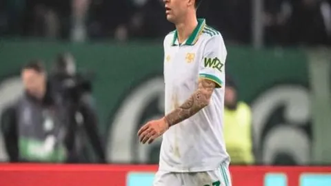 曼联寻求签下卡马文加，雷恩标价三千万元欧