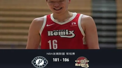 “亚冬会男子短道速滑5000米接力赛决赛对决”